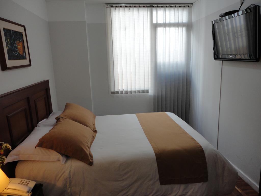 Hotel Rincon Escandinavo Quito Chambre photo