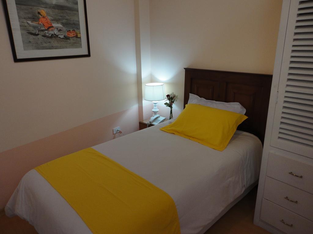 Hotel Rincon Escandinavo Quito Chambre photo