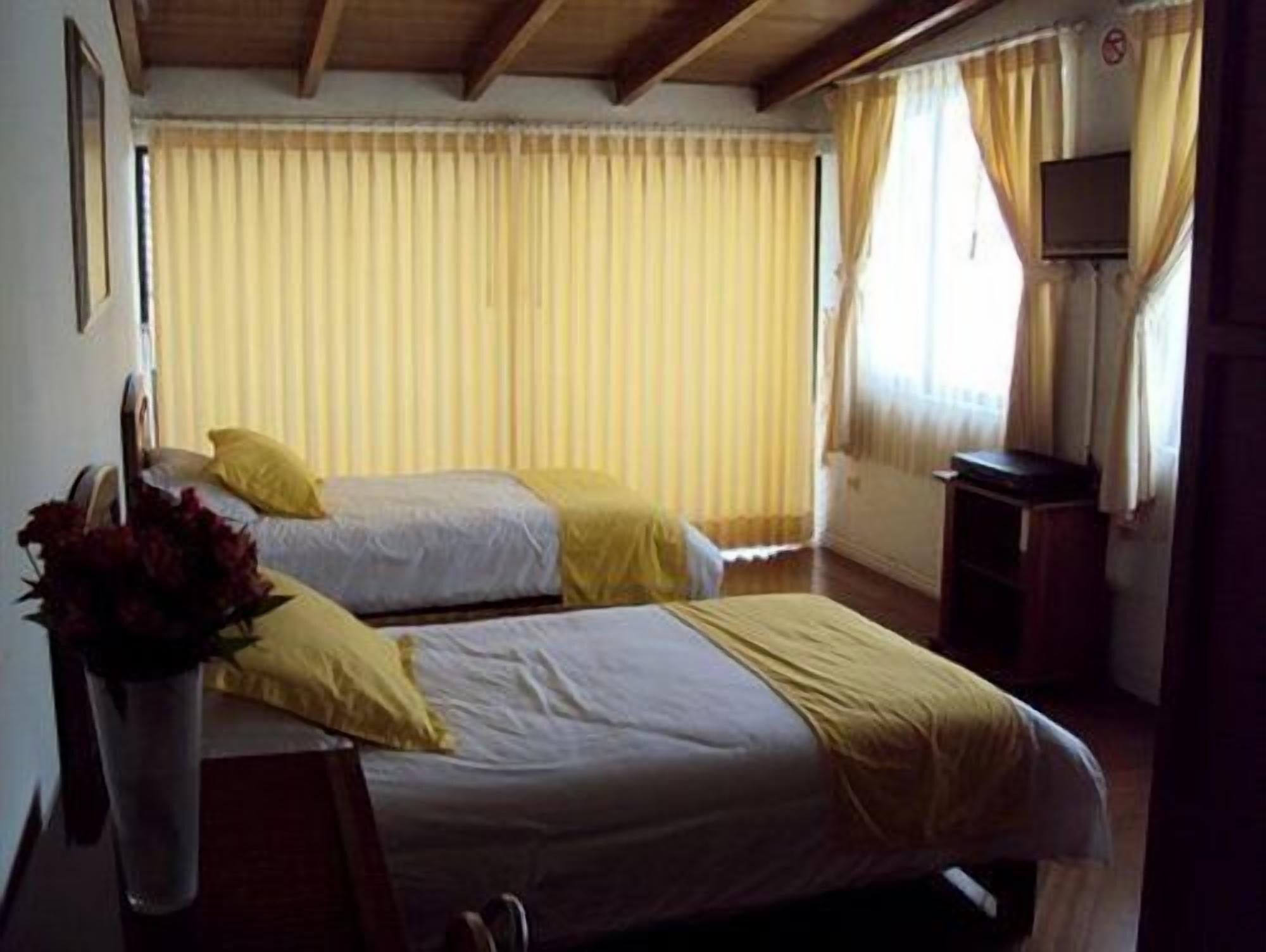 Hotel Rincon Escandinavo Quito Extérieur photo