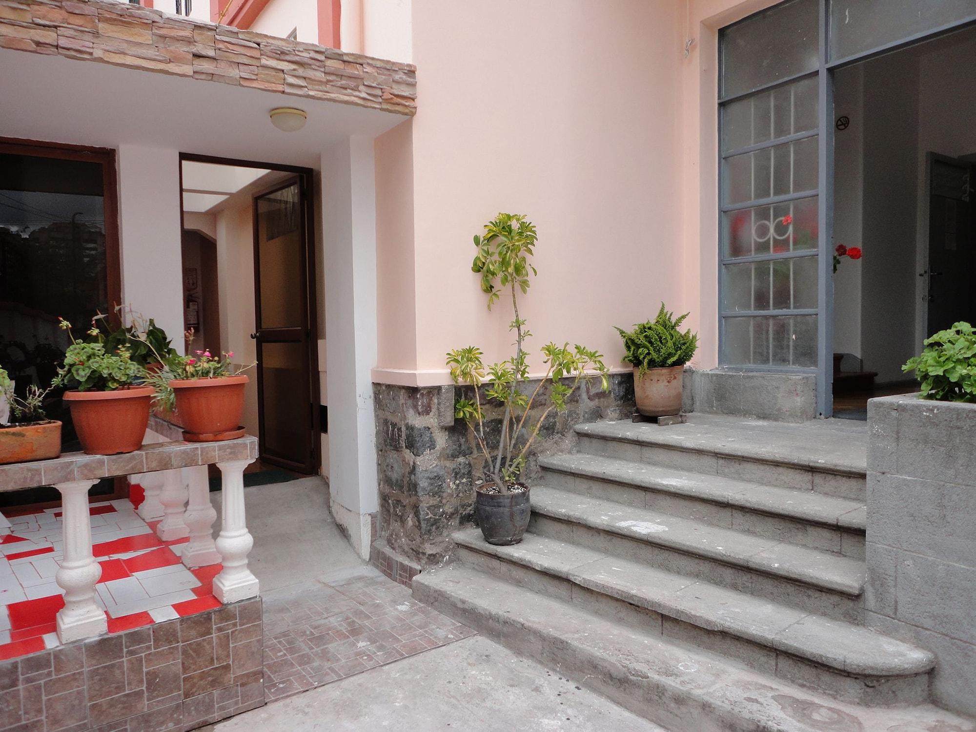 Hotel Rincon Escandinavo Quito Extérieur photo