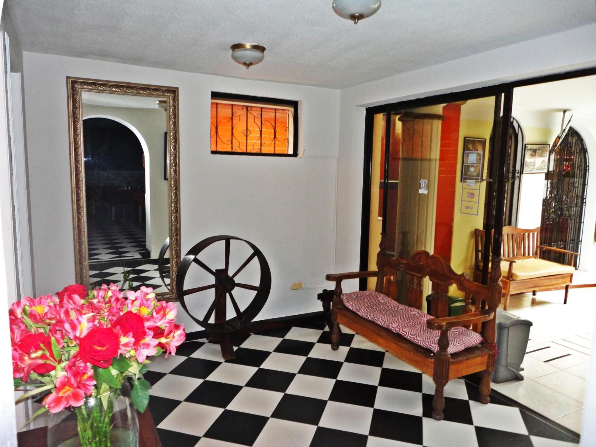 Hotel Rincon Escandinavo Quito Extérieur photo